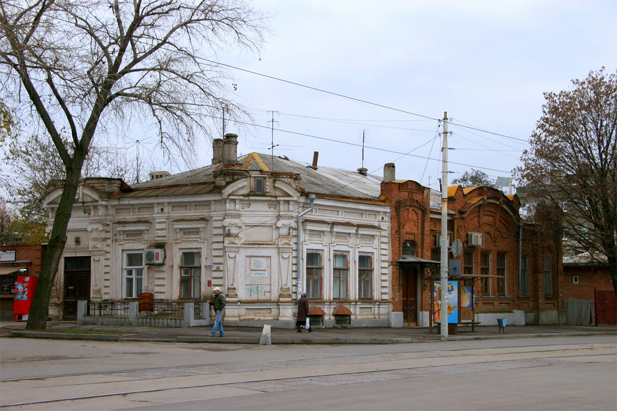 Старое кладбище Таганрога: Дома Шимановского на углу Фрунзе и Итальянского