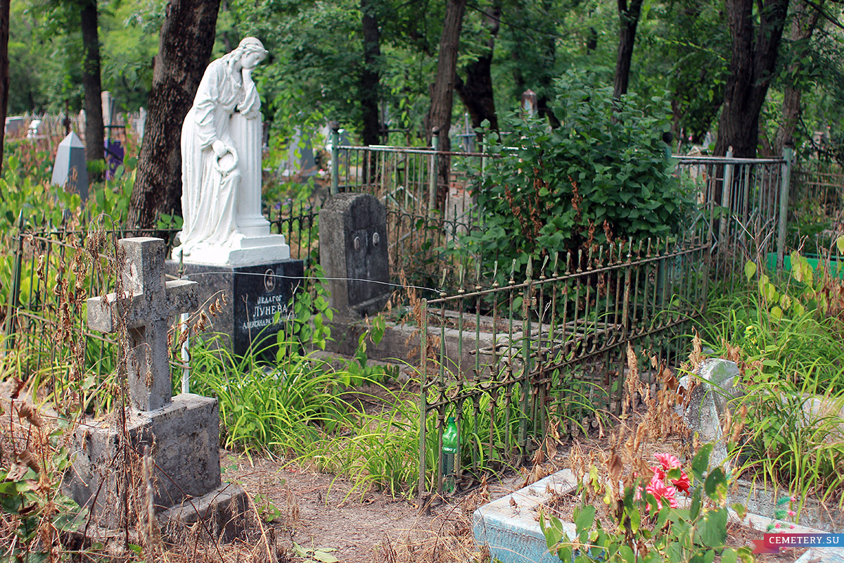 Старое кладбище Таганрога. Участок Луневых