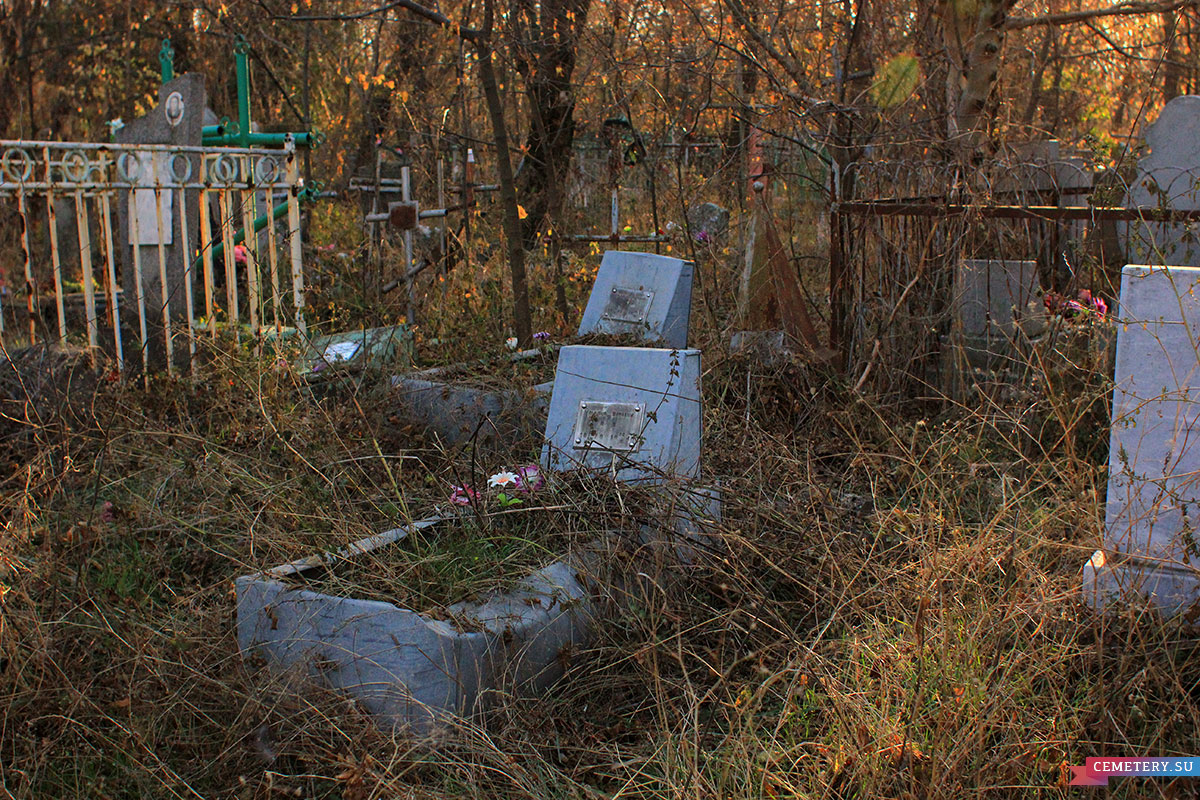 Старое кладбище Таганрога. Комнено-Варваци В. В. и его супруга