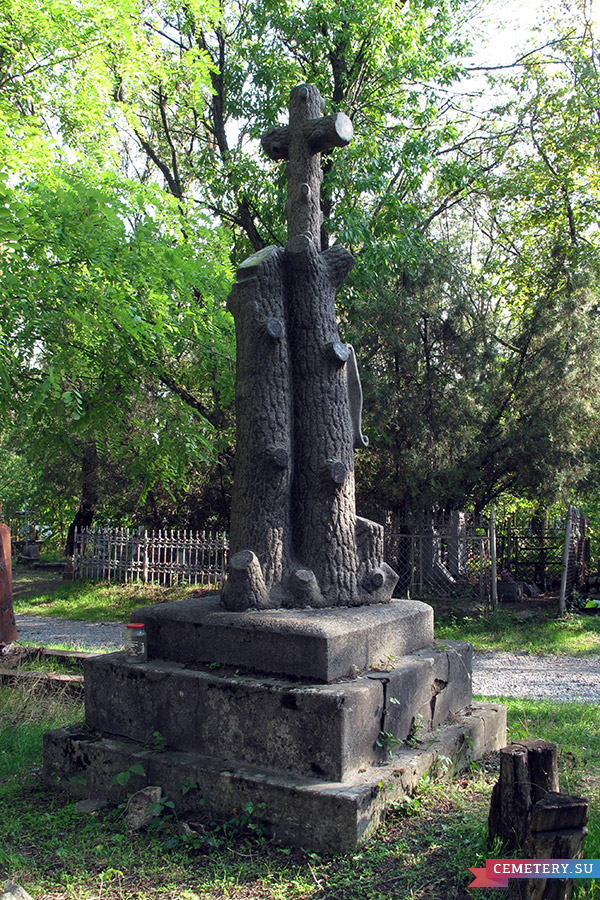 Старое кладбище Таганрога. Священник Пузанов А. Е.
