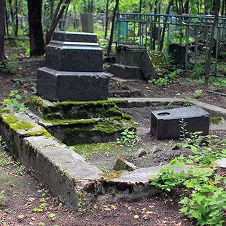 Старое кладбище Таганрога. Участок Исаковой