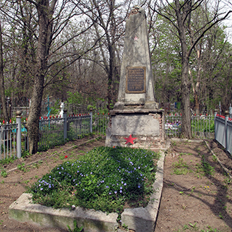 Старое кладбище Таганрога. Братская могила рабочих